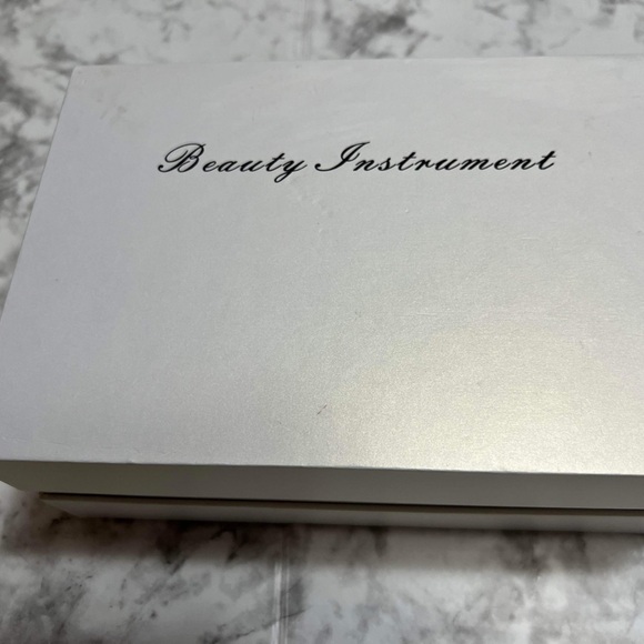 RF Beauty - Picture 2 of 2